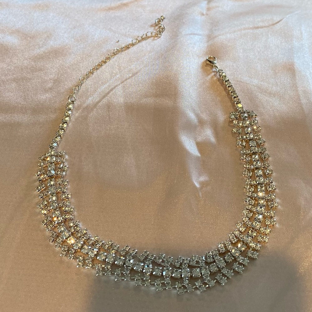 Costume rhinestone choker necklace